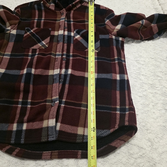 Realtree Maroon and Navy Plaid Jacket - Picture 6 of 8